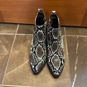 Snakeskin Waterproof Boots
